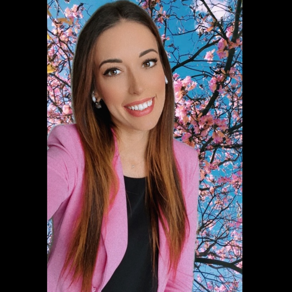 Meet your Posher, Leila